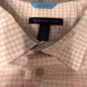 Van Heusen Men's Light Pink Checkered Button Down Shirt